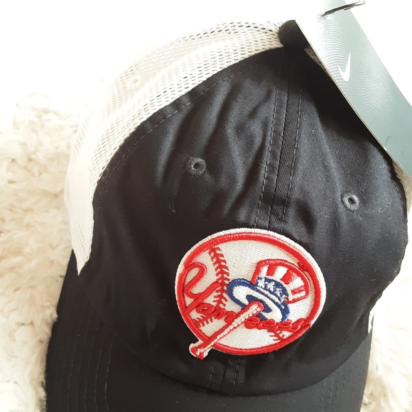Nike New York Yankees Heritage86 Dri-FIT Adjustable Cap NWT - Picture 3 of 6